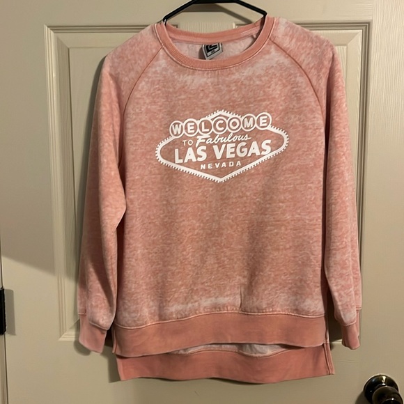 Welcome to Las Vegas sweatshirt. NWOT. Super soft!! - Picture 1 of 4